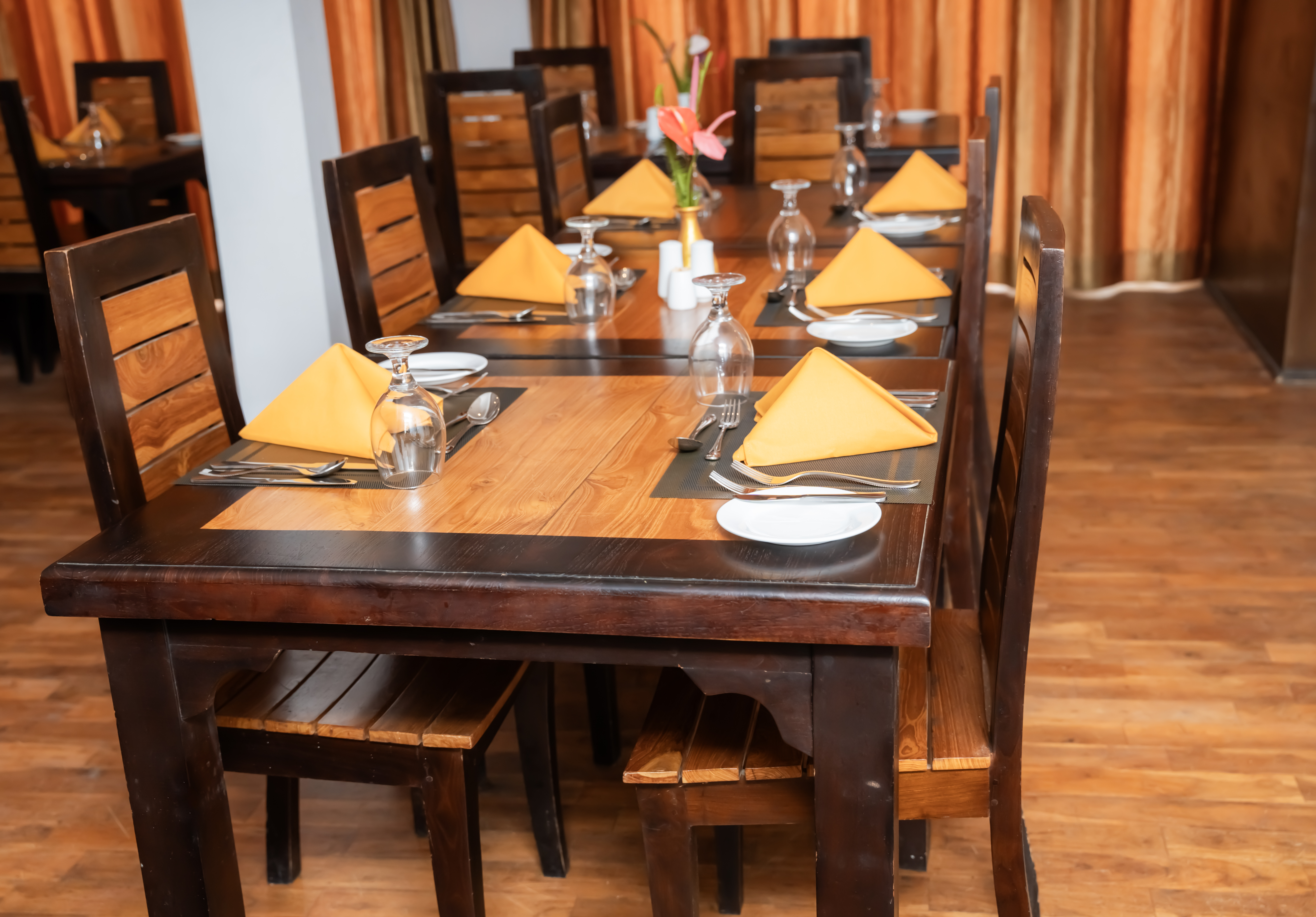 Elegant Tables & Settings